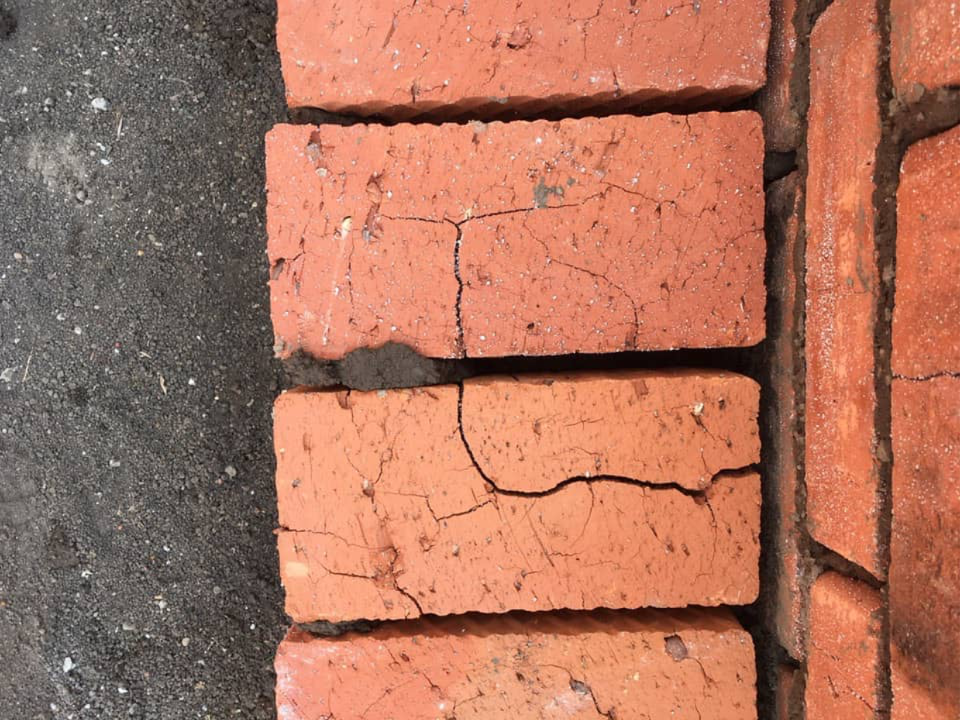 Не наш кирпич